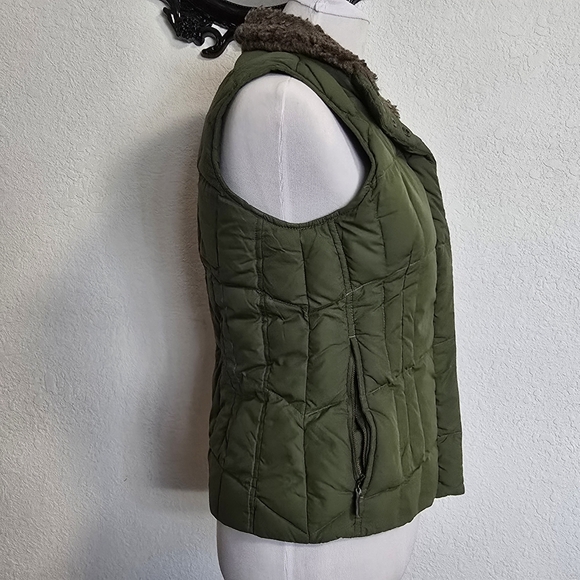 Eddie Bauer Green Down Vest - Picture 3 of 8